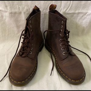 Dr. Marten Brown 1460 Crazy Horse Gaucho Boot